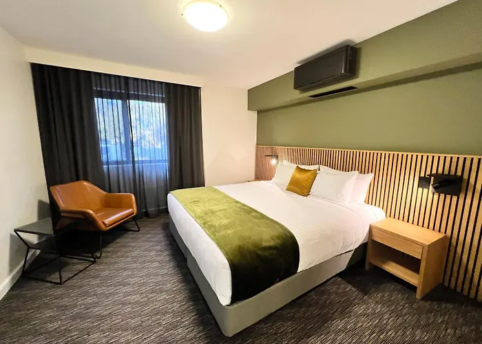 Mill Hotel Milperra Panania